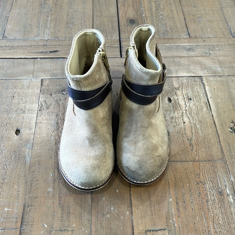 Janie and jack taupe suede boots